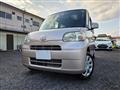 2011 Daihatsu Tanto