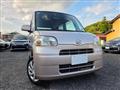 2011 Daihatsu Tanto