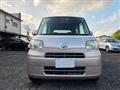 2011 Daihatsu Tanto