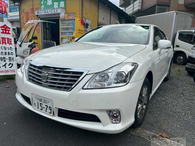2012 Toyota Crown