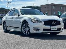 2015 Nissan FUGA HYBRID