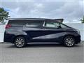 2017 Toyota Alphard Hybrid