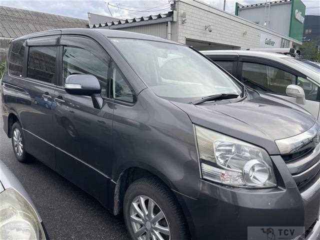 2007 Toyota Noah