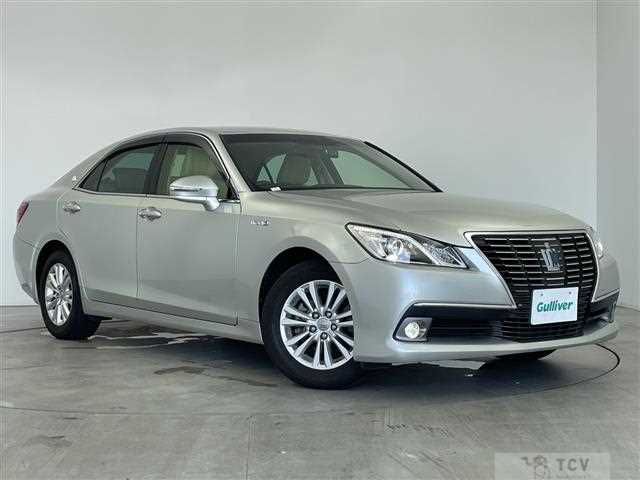 2013 Toyota Crown Hybrid