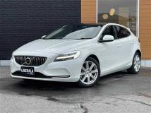 2020 Volvo V40