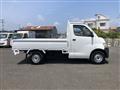 2015 Toyota Liteace Truck