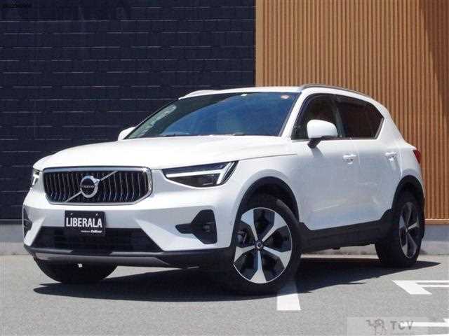2023 Volvo XC40