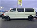 2004 Toyota Grand Hiace