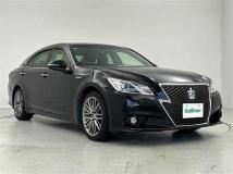 2014 Toyota Crown Hybrid