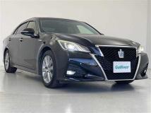 2016 Toyota Crown Hybrid