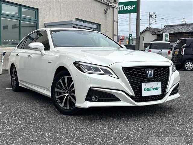 2018 Toyota Crown Hybrid