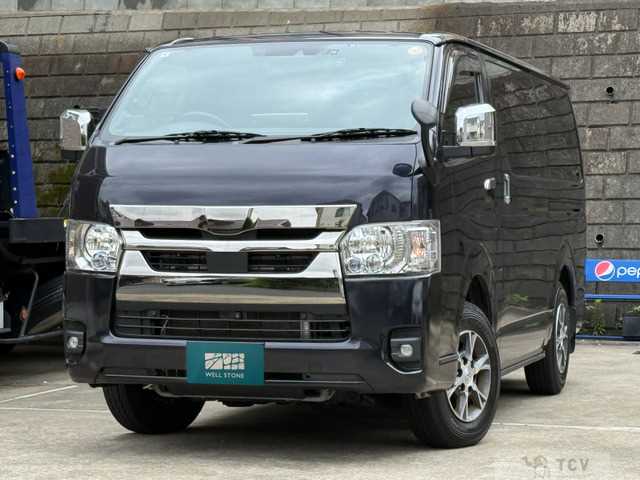 2022 Toyota Hiace Van
