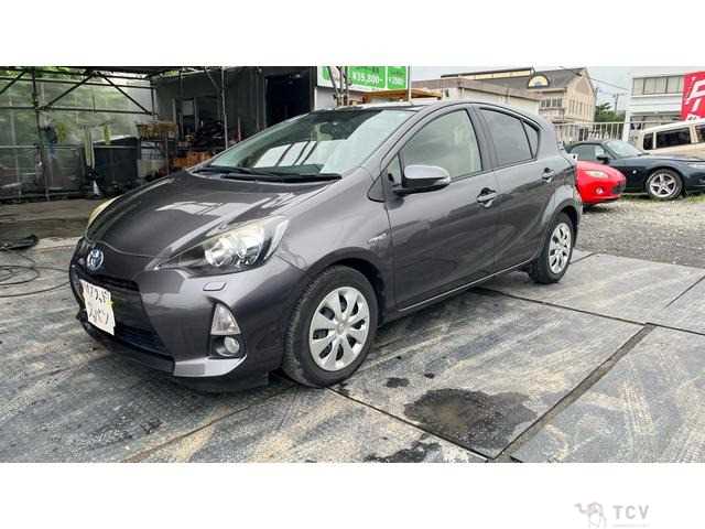 2012 Toyota AQUA