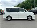 2010 Toyota Voxy
