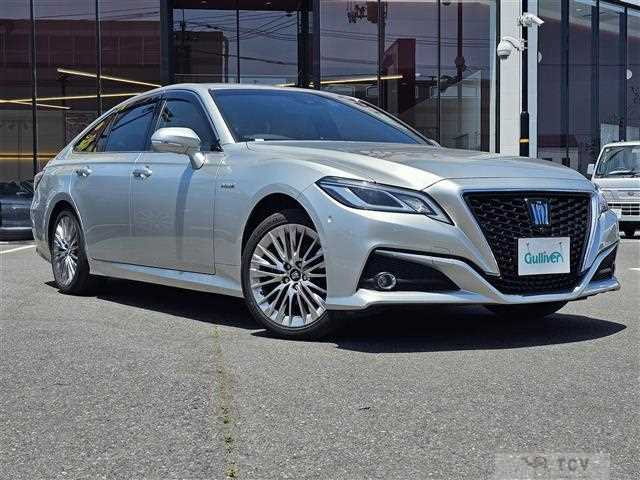 2019 Toyota Crown Hybrid