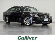 2014 Toyota Crown Hybrid