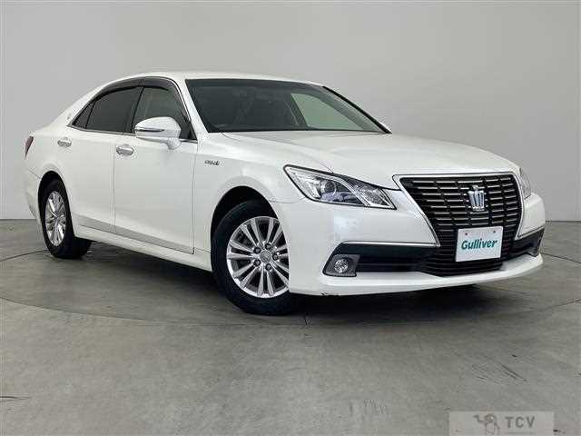 2014 Toyota Crown Hybrid