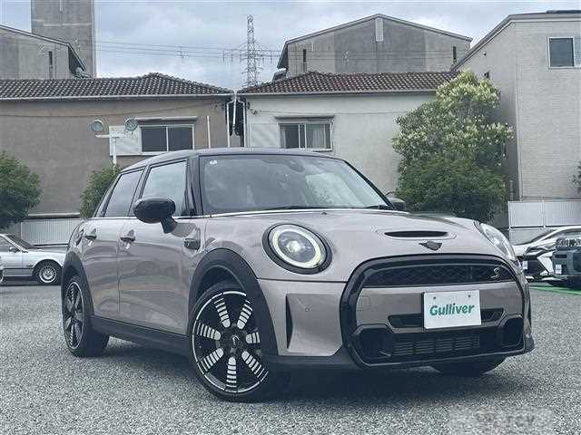 2022 BMW MINI