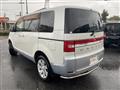 2010 Mitsubishi Delica D5