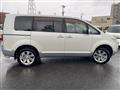 2010 Mitsubishi Delica D5