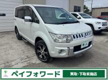 2011 Mitsubishi Delica D5
