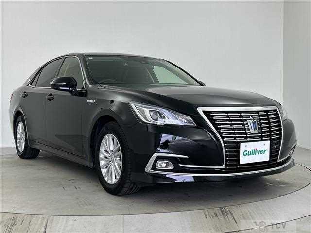 2018 Toyota Crown Hybrid