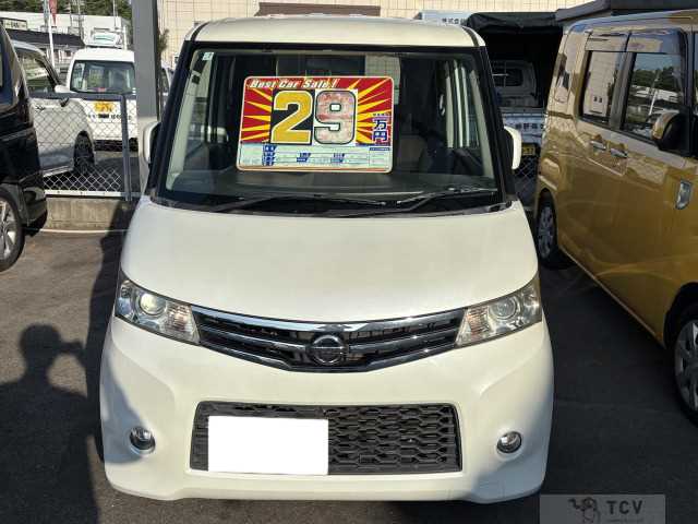 2011 Nissan ROOX