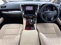 2015 Toyota Alphard Hybrid