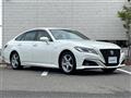 2019 Toyota Crown Hybrid