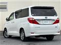 2013 Toyota Alphard Hybrid