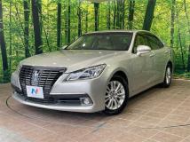 2013 Toyota Crown Hybrid