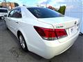 2013 Toyota Crown Hybrid