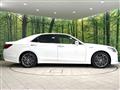 2013 Toyota Crown Hybrid