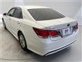 2013 Toyota Crown Hybrid