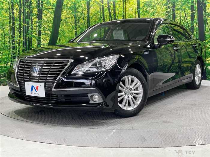 2014 Toyota Crown Hybrid