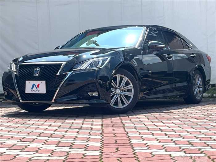 2016 Toyota Crown Hybrid
