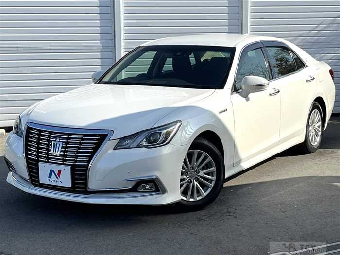 2017 Toyota Crown Hybrid