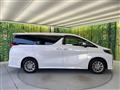 2022 Toyota Alphard Hybrid