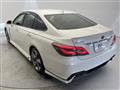 2018 Toyota Crown Hybrid