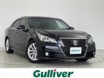 2014 Toyota Crown Hybrid