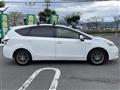 2013 Toyota PRIUS α