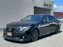 2014 Toyota Crown Hybrid