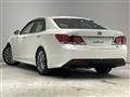 2016 Toyota Crown Hybrid