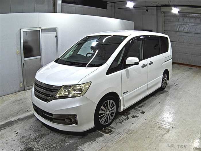 2013 Nissan Serena
