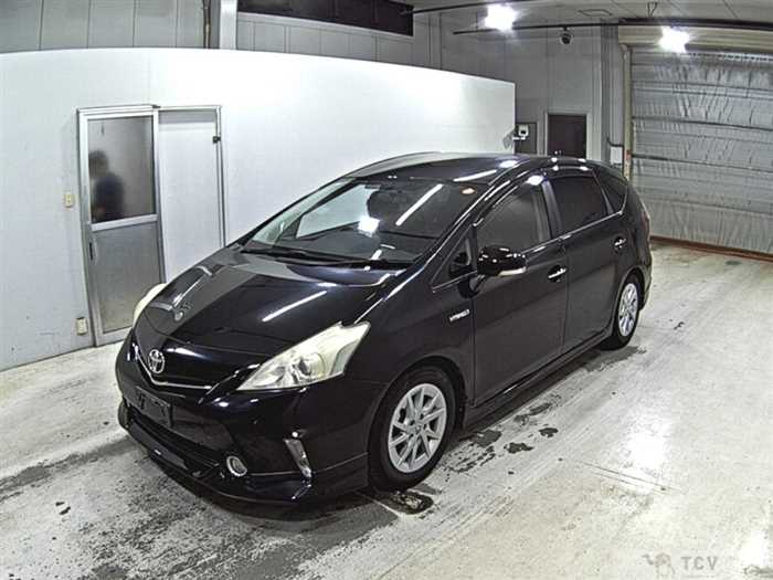 2013 Toyota PRIUS α