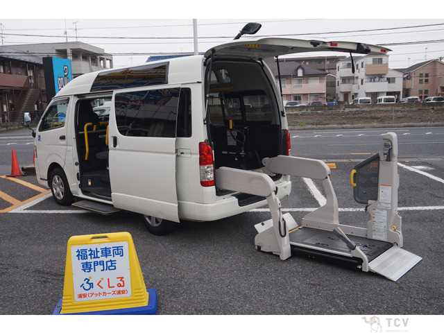 2018 Toyota Regiusace Van