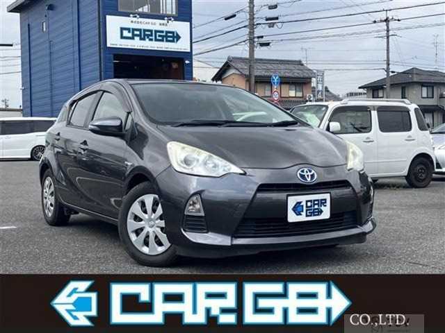2013 Toyota AQUA