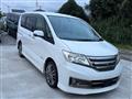 2013 Nissan Serena
