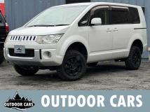 2010 Mitsubishi Delica D5