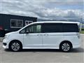 2013 Honda Step WGN